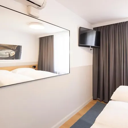 Szálloda Fred Hauptbahnhof 3*