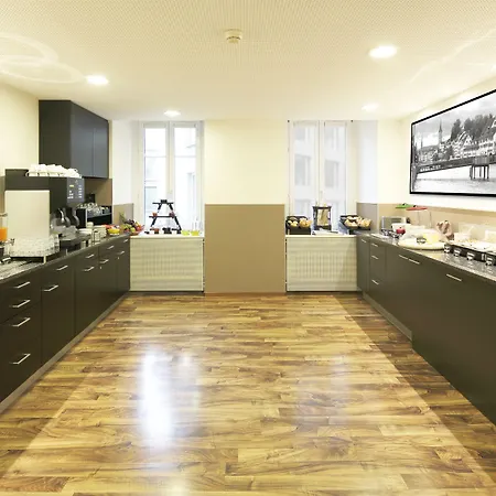 Fred Hotel Hauptbahnhof - Self Check-In Hotel