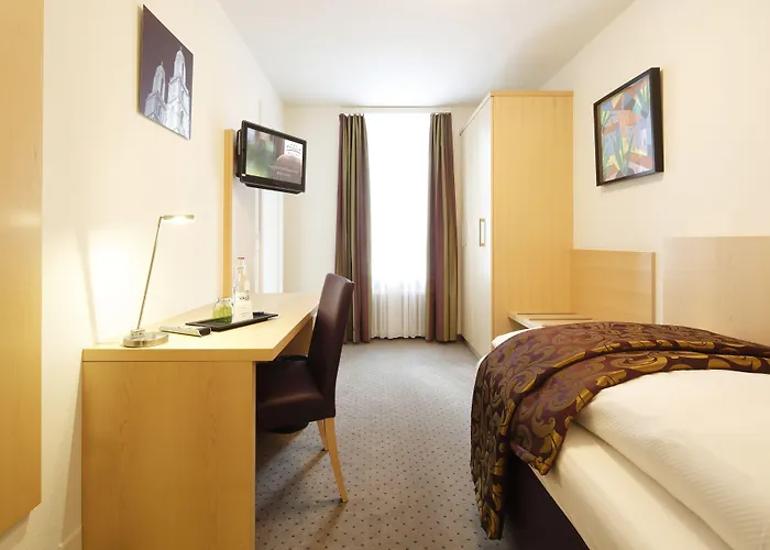 Fred Hauptbahnhof Hotel 3*